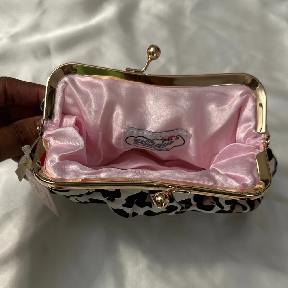 The Vintage Cosmetic company - Leopard Print Frame Cosmetic clutch - Picture 3 of 4